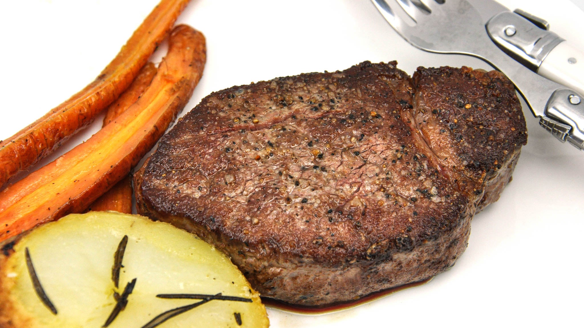 angus beef filet mignon cooked
